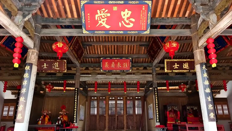 越来越多台湾青年回大陆祖籍地寻根问祖 国台办：愿提供支持和帮助_副本.jpg
