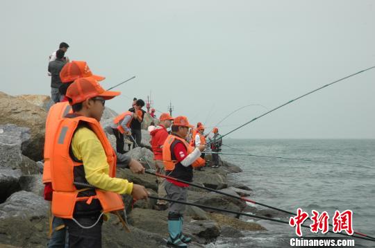 广东第五届“粤台杯海钓钓鱼邀请赛”在茂名举行