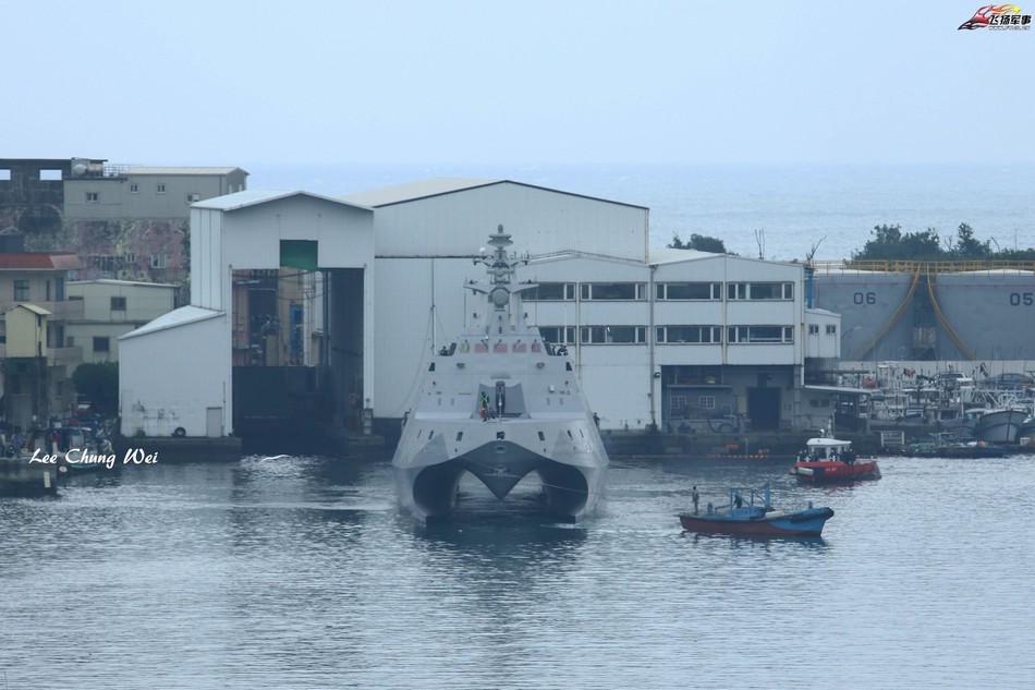 台湾天价购买美国三大武器系统 自己没法使用