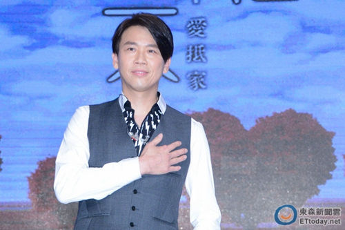 陶喆疑再出轨深夜带性感女子回家经纪人否认(图)