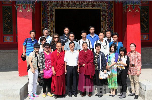 7月18日，“海内外华文媒体青海藏区行”在青海启动。
