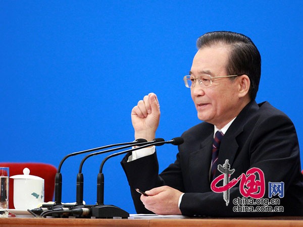 温家宝总理回答记者提问 中国网 杨佳摄